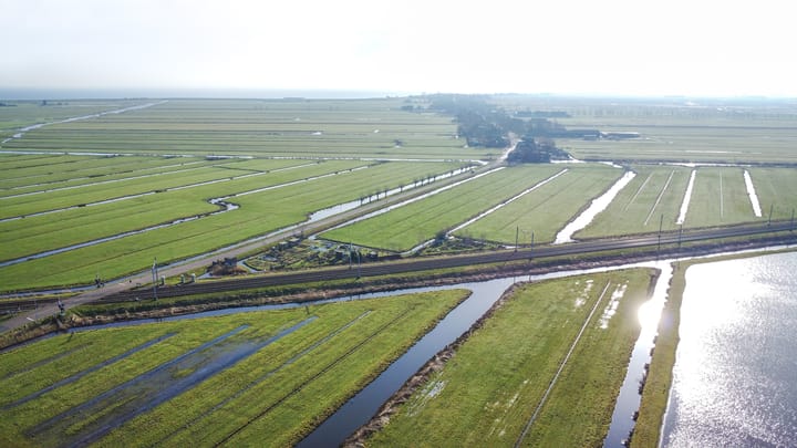 Spacious Detached Home with Stunning Water Views in Oosthuizen — 112