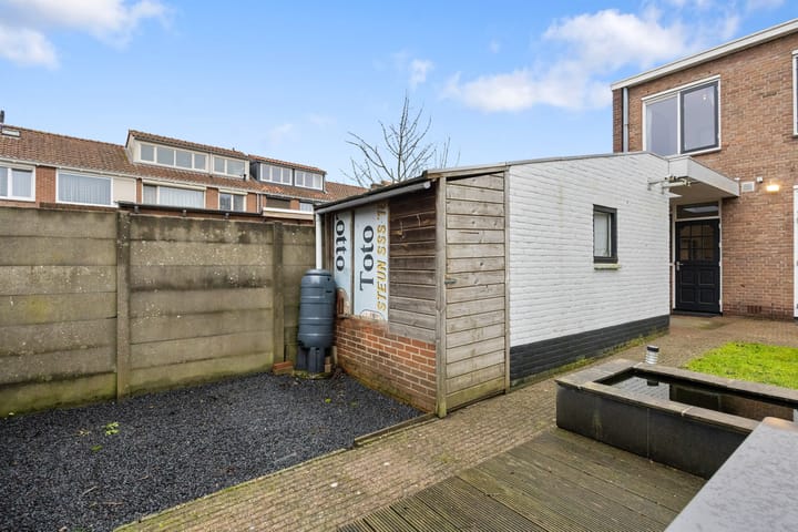 End terraced house with garden in green Nijmegen-West — 67