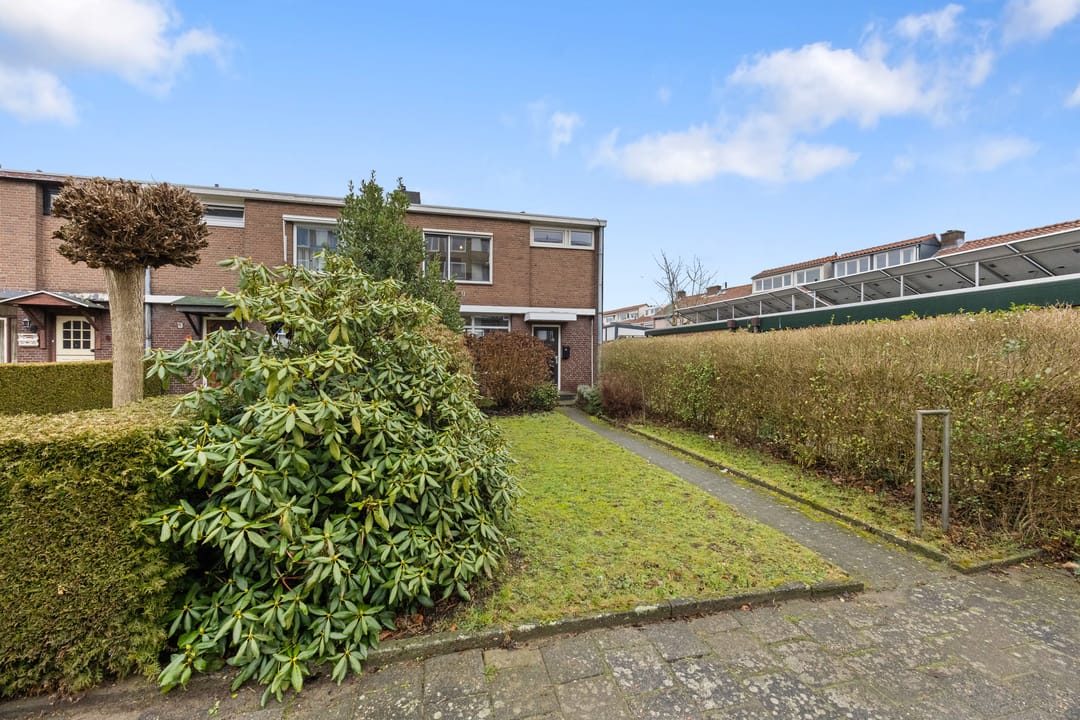 Photo 37 of Planetenstraat 2