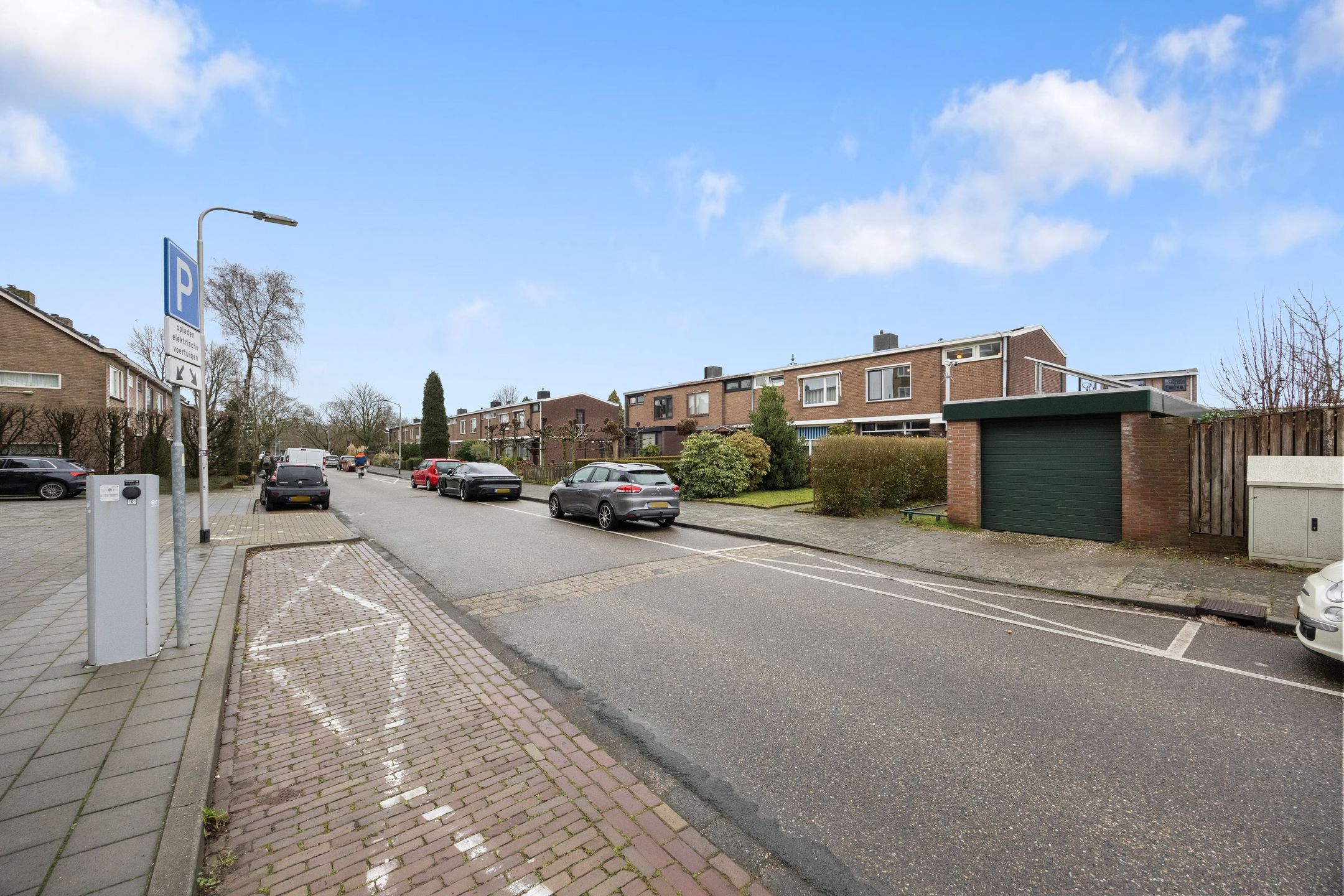 Photo 39 of Planetenstraat 2