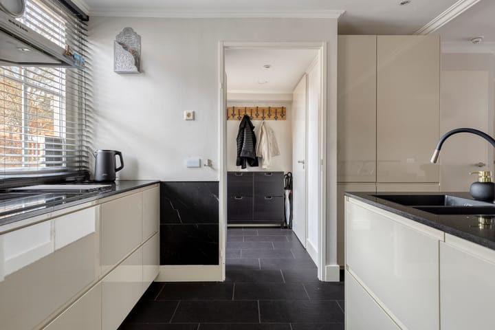 Photo 16 of Charlotte van Pallandthof 81