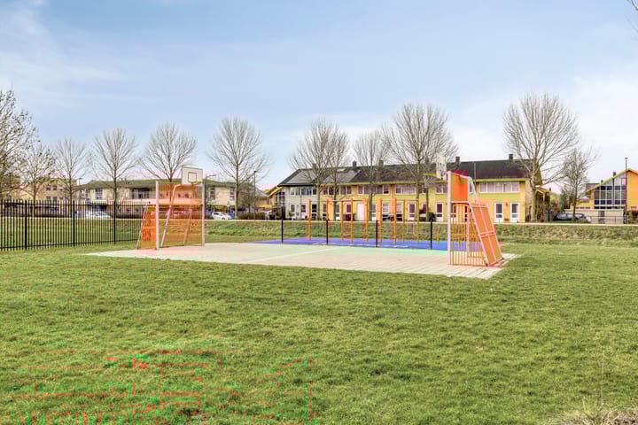 Photo 38 of Charlotte van Pallandthof 81