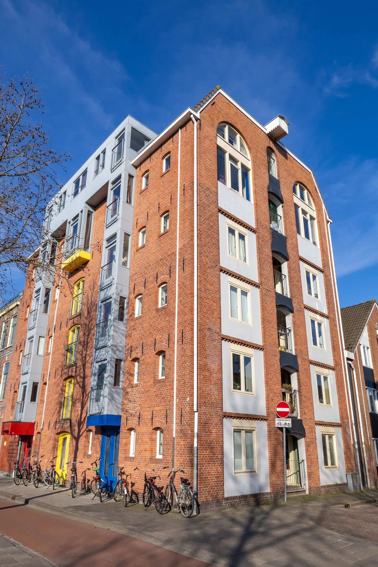 View photo 3 of Aweg 26-a1