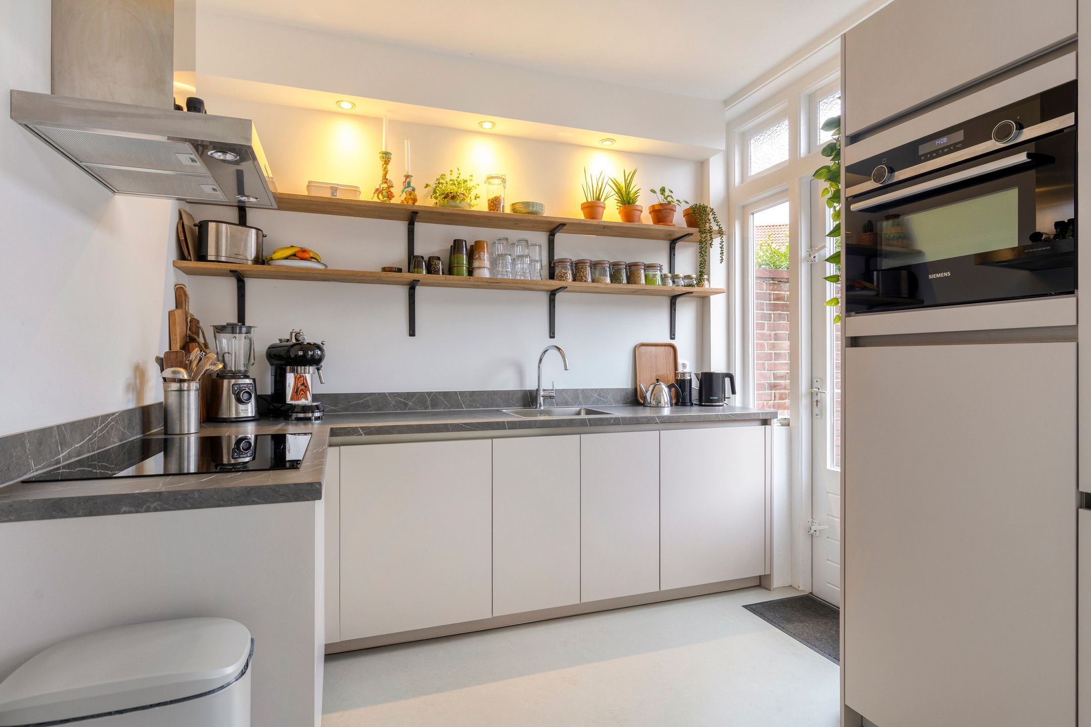 Foto 15 van Frederik van Eedenstraat 11