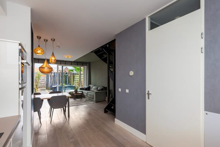 Move-in ready 3-room terraced house with high-quality finish in Ridderkerk — 30