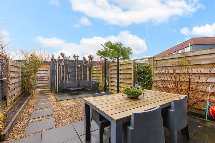 Move-in ready 3-room terraced house with high-quality finish in Ridderkerk — 38