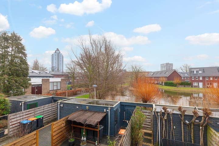 Move-in ready 3-room terraced house with high-quality finish in Ridderkerk — 42