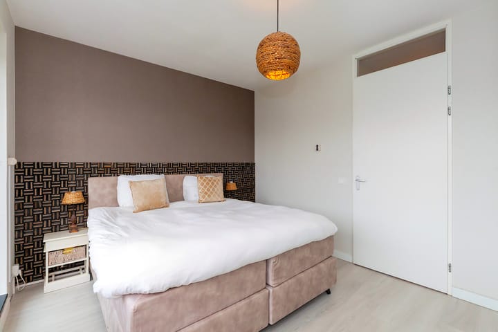 Move-in ready 3-room terraced house with high-quality finish in Ridderkerk — 53