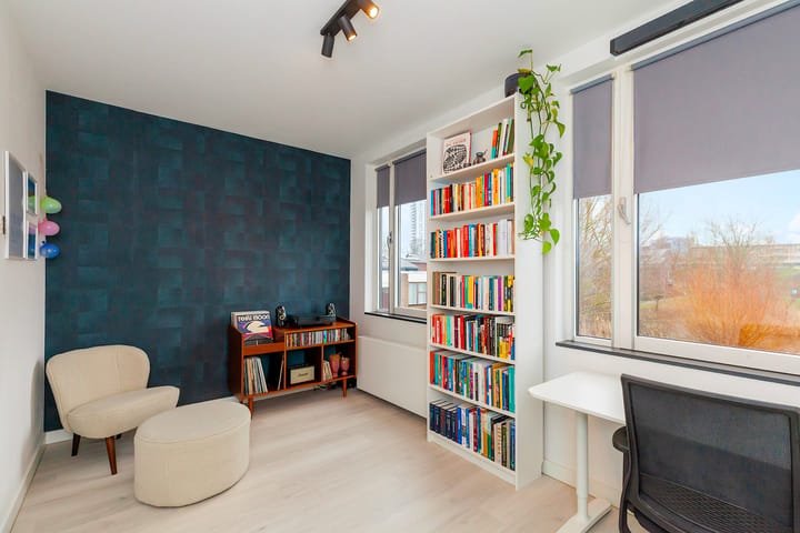 Move-in ready 3-room terraced house with high-quality finish in Ridderkerk — 55