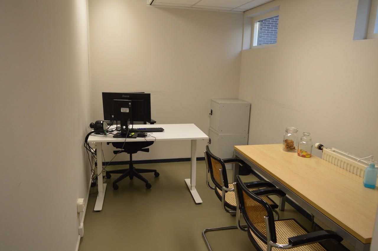 View photo 2 of Nieuwendammerstraat 2-A