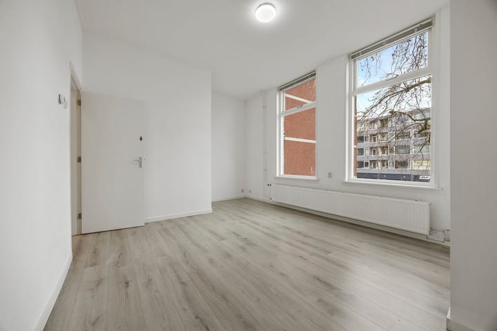 Charming Upper Apartment in Central Arnhem with External Storage — 22