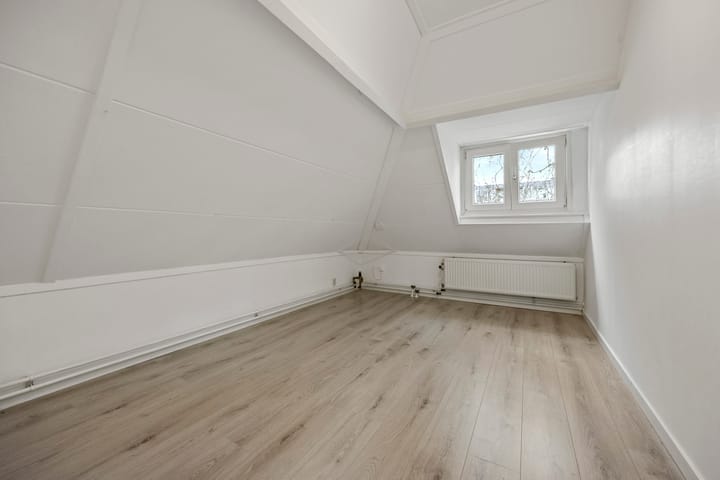 Charming Upper Apartment in Central Arnhem with External Storage — 42