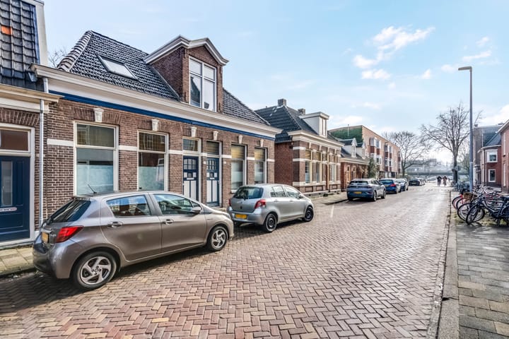 Extended Skipper's House with Patio and Rooftop Terrace in Tuinwijk — 72