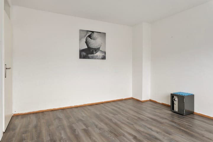 Spacious corner house with 5 bedrooms near the beach in Vlissingen — 32