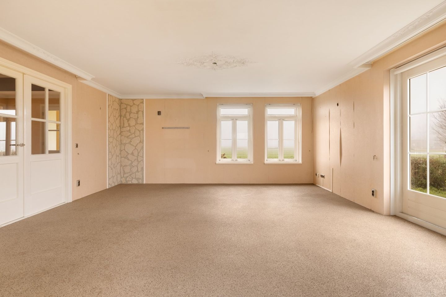 Photo 10 of Overleek 1-A