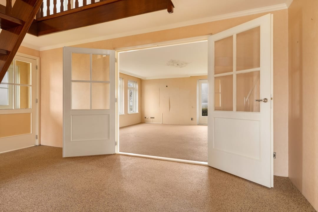 Photo 11 of Overleek 1-A