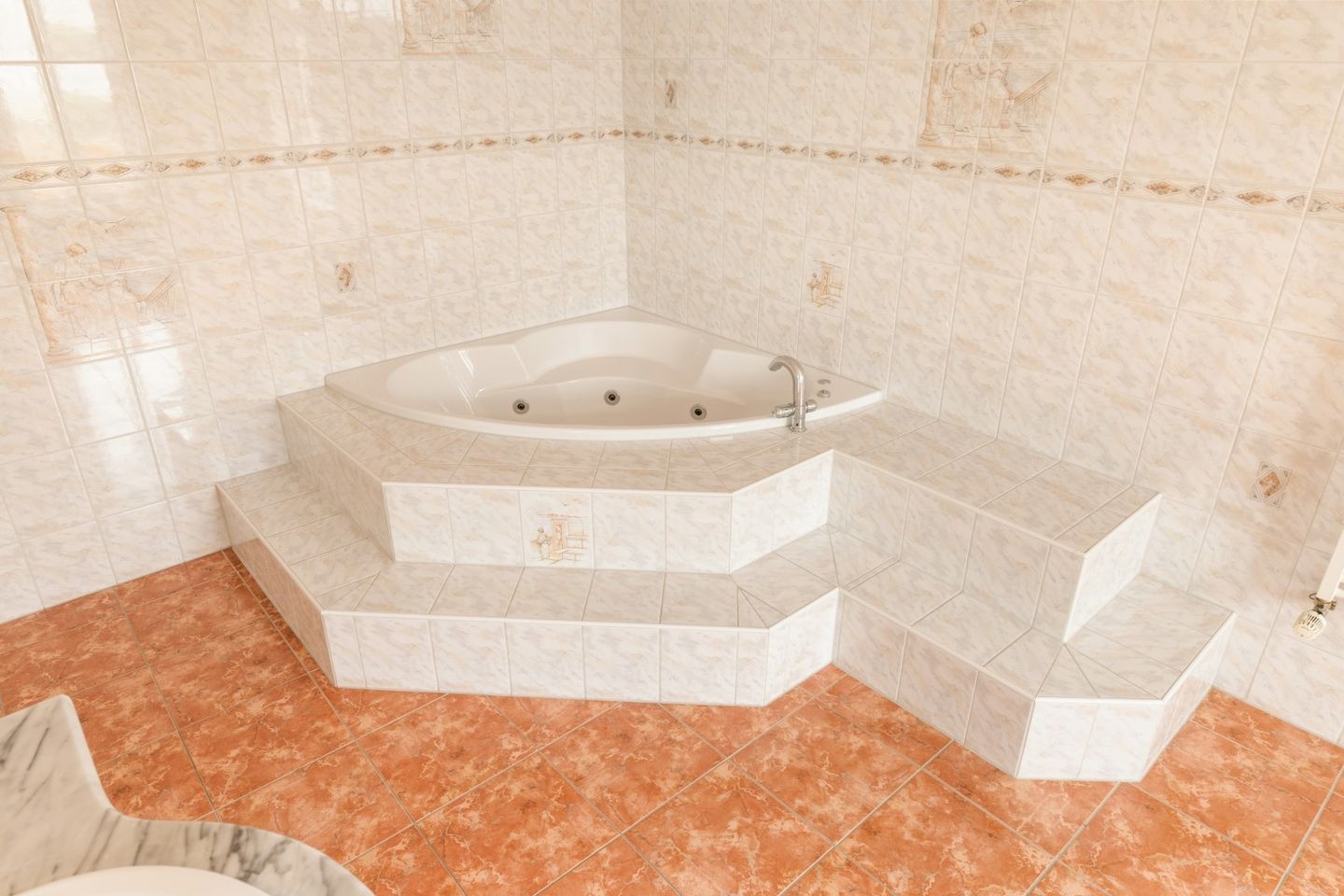 Photo 14 of Overleek 1-A