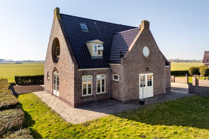 Photo 3 of Overleek 1-A