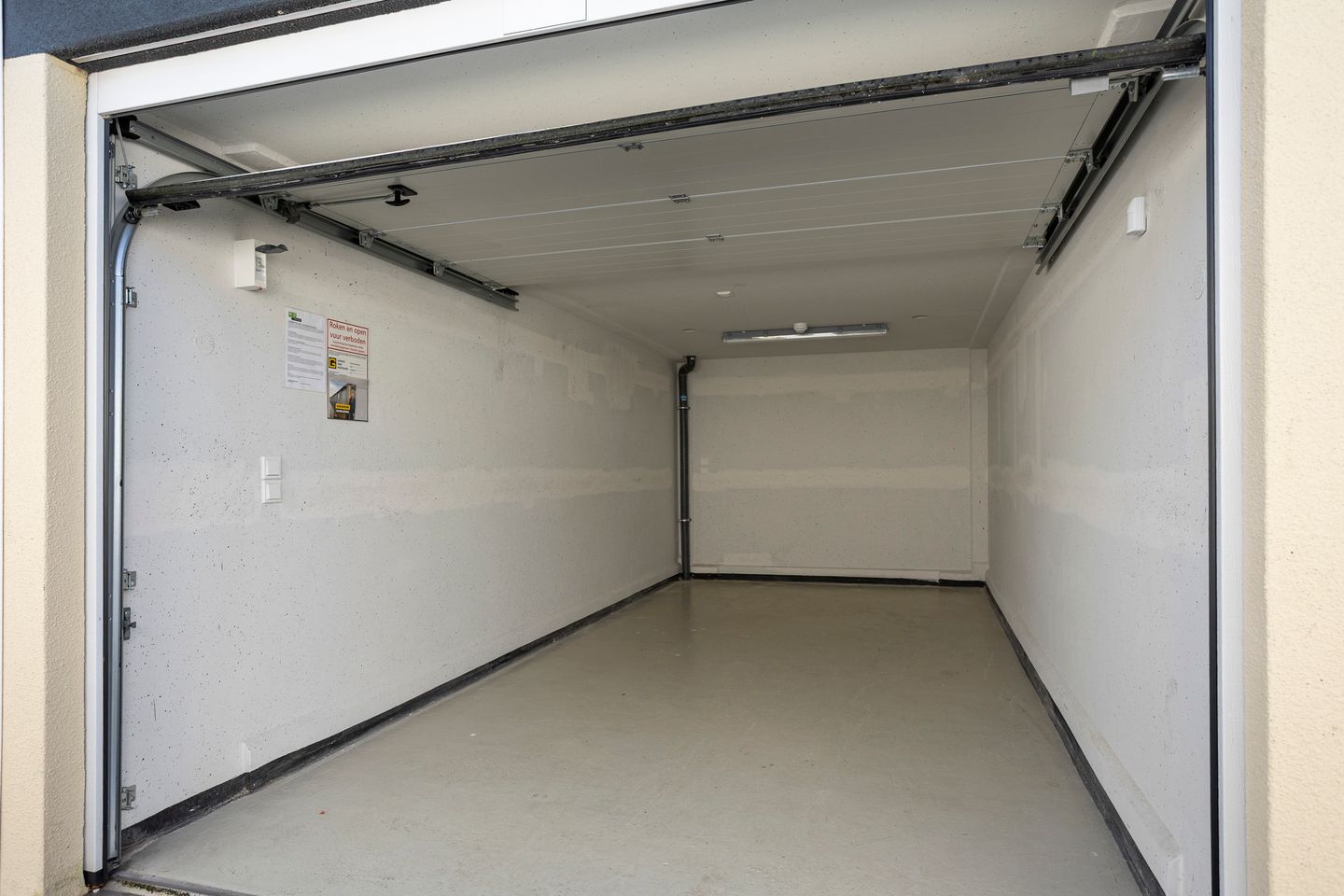 Bekijk foto 2 van Spoorlaan 5-J36