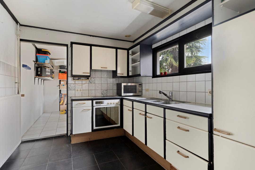 Photo 13 of van Tienhovenstraat 27