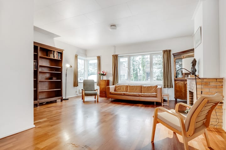 Spacious and charming family home with potential in Bilthoven South — 15