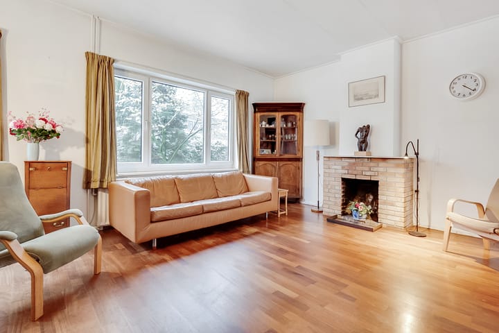 Spacious and charming family home with potential in Bilthoven South — 17