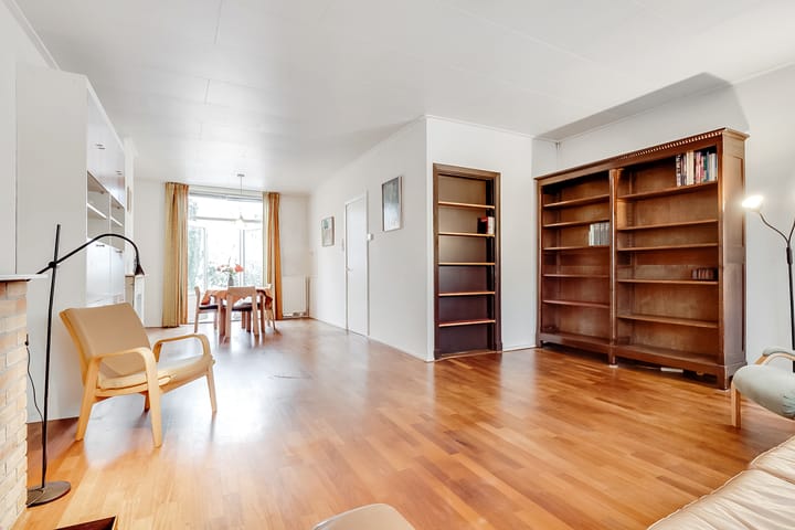 Spacious and charming family home with potential in Bilthoven South — 19