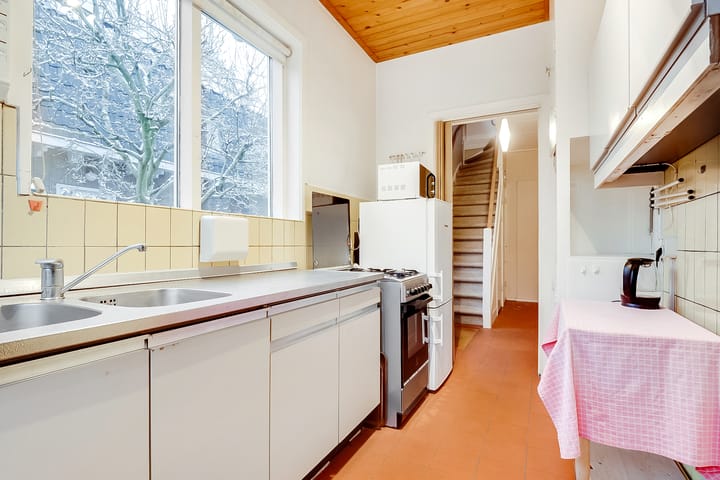 Spacious and charming family home with potential in Bilthoven South — 21