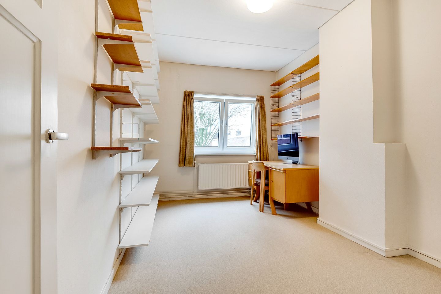 Photo 14 of Middellaan 9