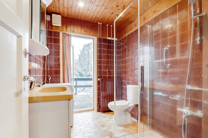 Spacious and charming family home with potential in Bilthoven South — 33