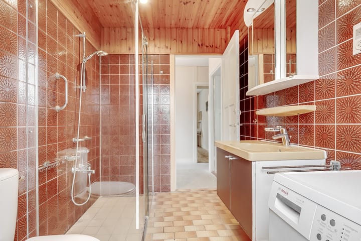 Spacious and charming family home with potential in Bilthoven South — 37