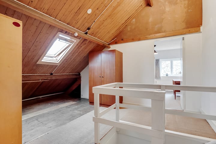 Spacious and charming family home with potential in Bilthoven South — 41