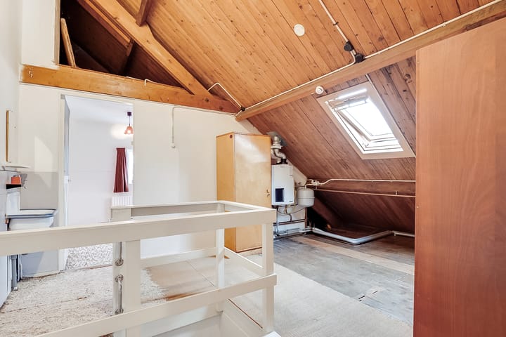 Spacious and charming family home with potential in Bilthoven South — 43