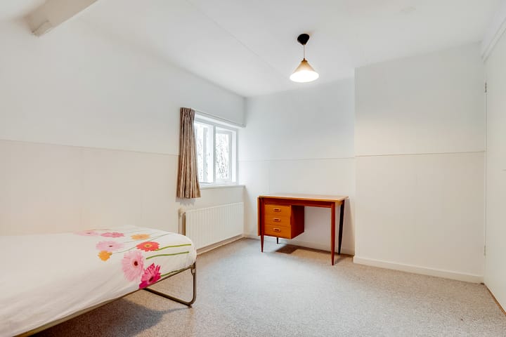 Spacious and charming family home with potential in Bilthoven South — 47
