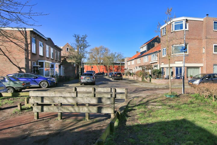 Photo 2 of Ceramstraat 11