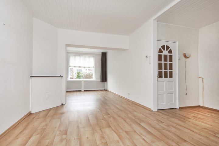 Photo 3 of Ceramstraat 11