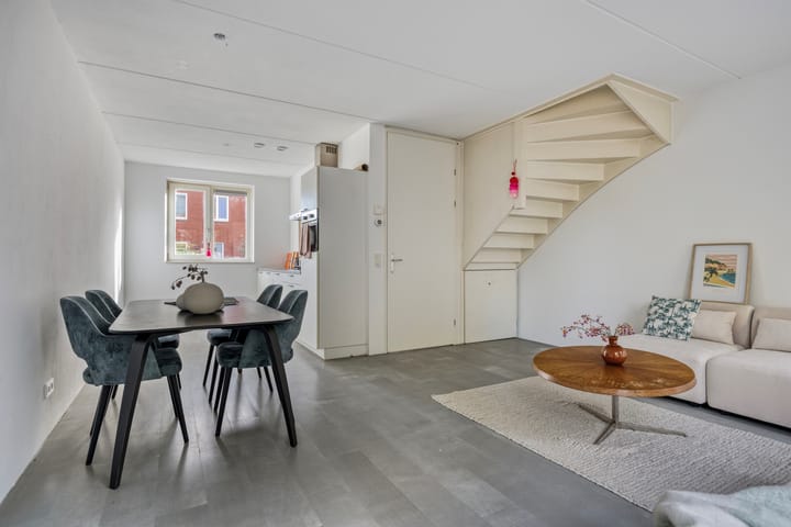 Modern Energy-Efficient Corner Home in Picturesque Vreeland — 15