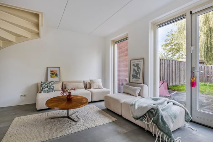 Modern Energy-Efficient Corner Home in Picturesque Vreeland — 17