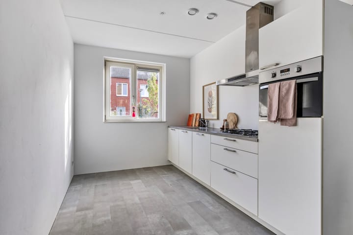 Modern Energy-Efficient Corner Home in Picturesque Vreeland — 21