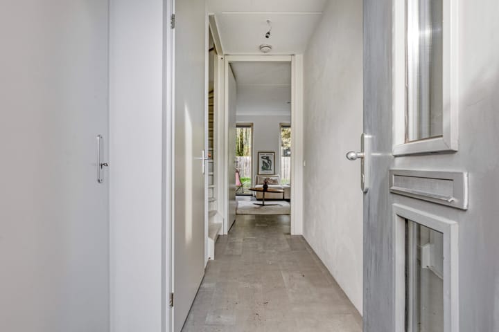 Modern Energy-Efficient Corner Home in Picturesque Vreeland — 28