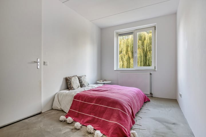 Modern Energy-Efficient Corner Home in Picturesque Vreeland — 34