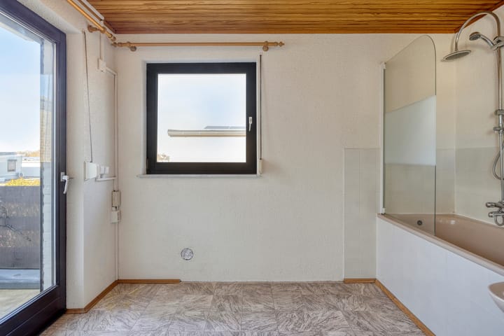 Spacious Corner House with Garage and Rooftop Terrace in Bocholtz — 42
