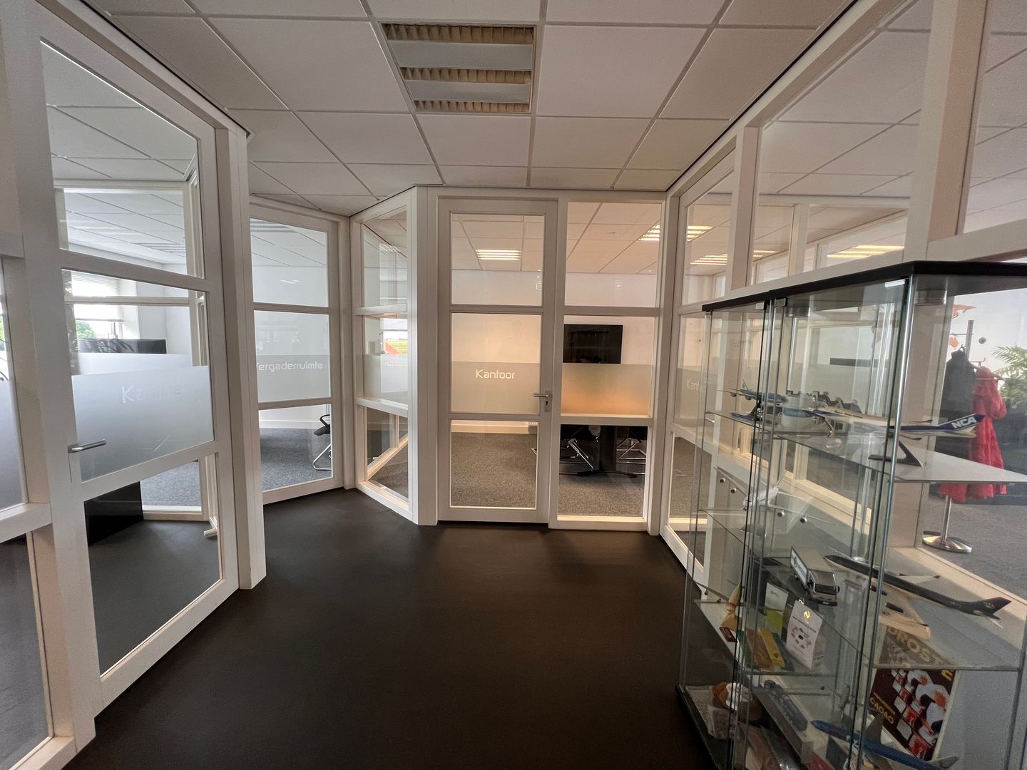 View photo 4 of M.C. van Voordenstraat 20