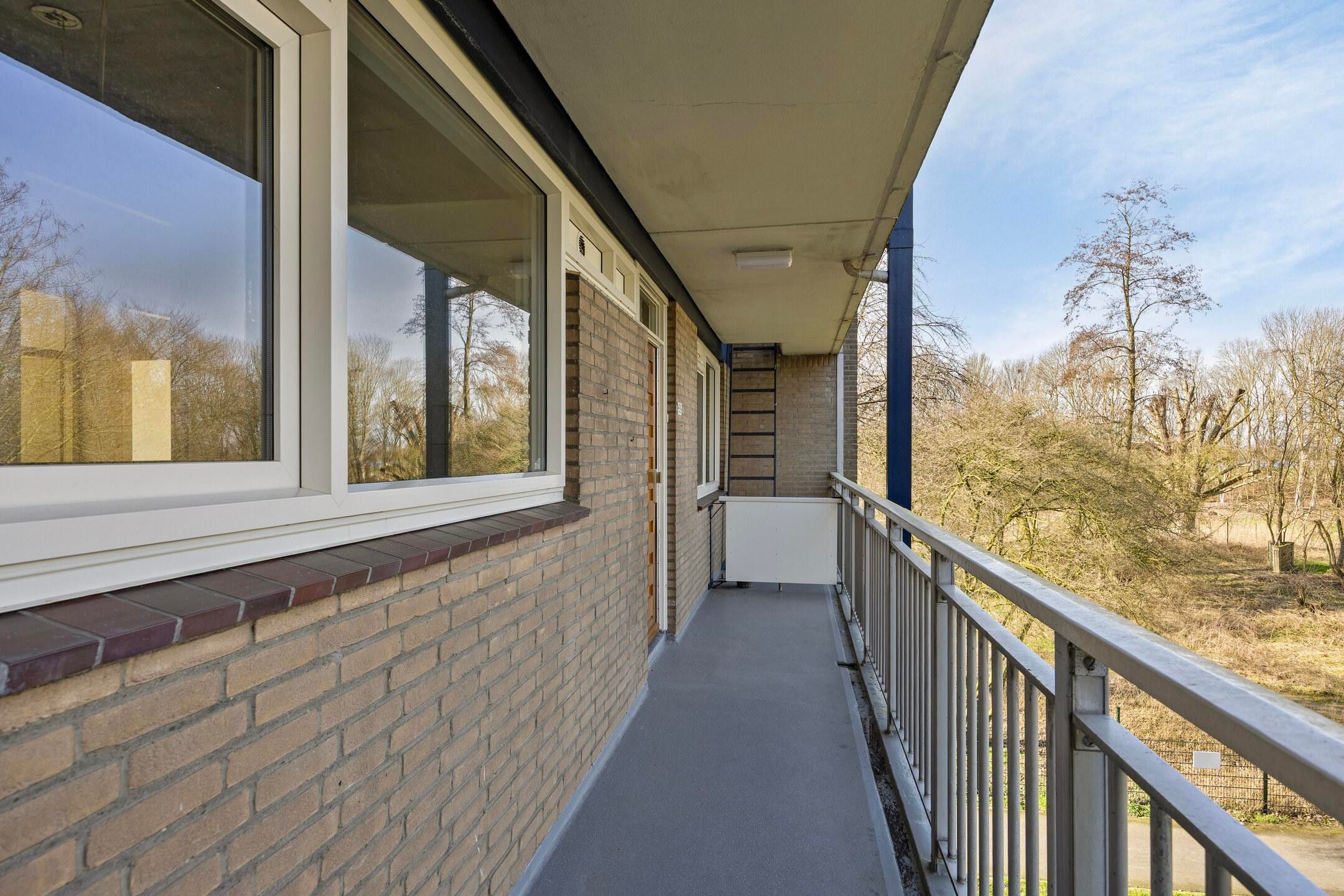 Spacious Apartment with Renovation Potential in Green Den Bosch West — 65