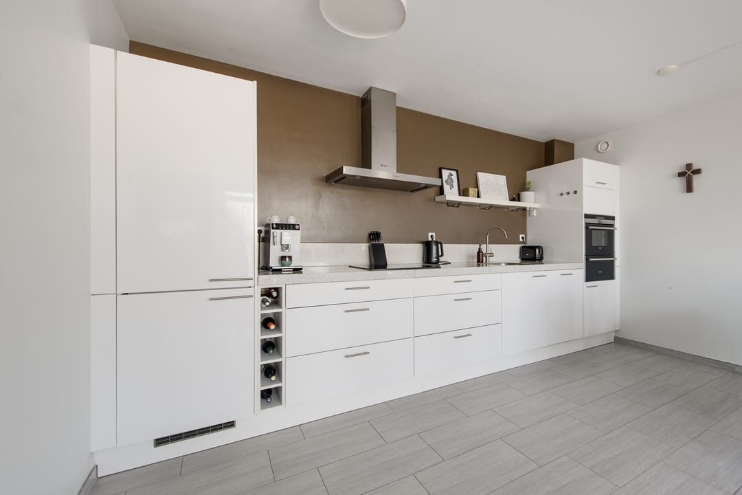 Spacious 3-Room Apartment with Sunny Balcony in Haarlem — 14