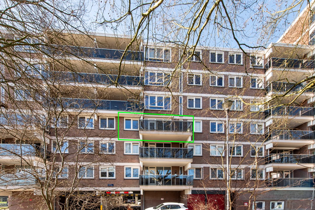 Spacious 3-Room Apartment with Sunny Balcony in Haarlem — 45