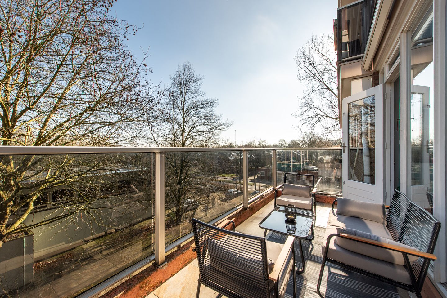 Spacious 3-Room Apartment with Sunny Balcony in Haarlem — 38