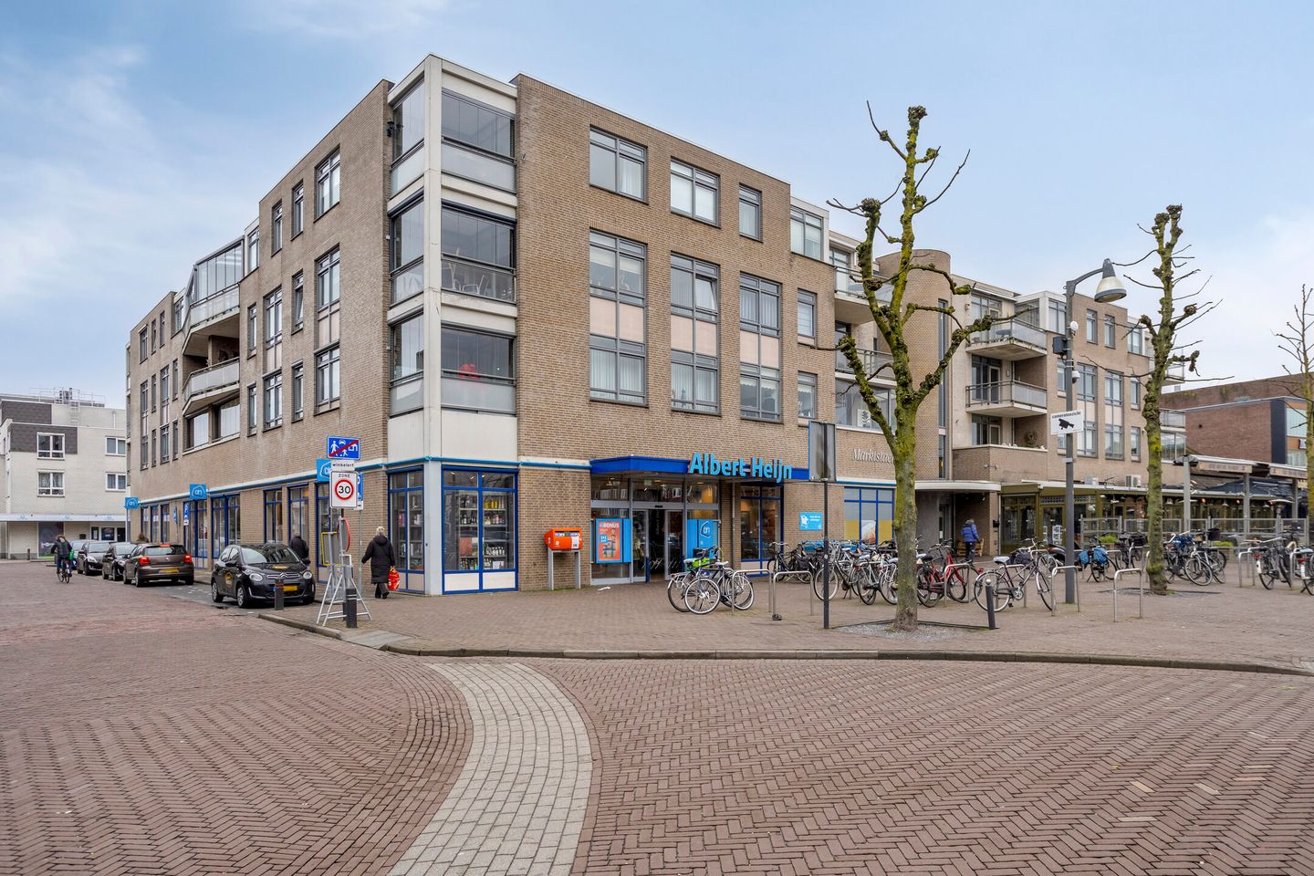Photo 40 of Markt 13-G