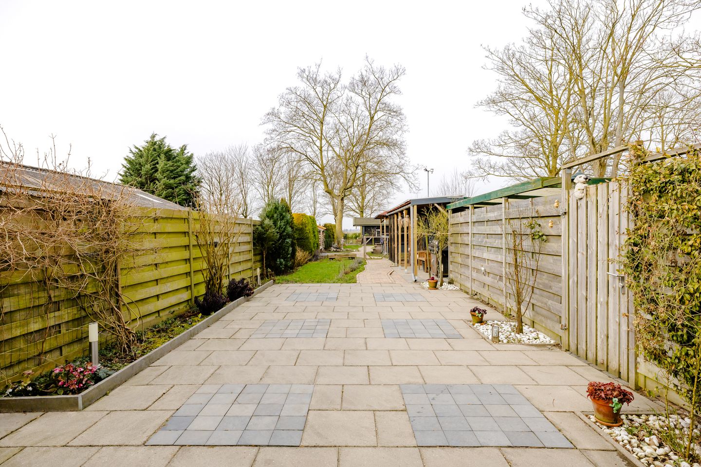 Foto 25 van Middenweg 14