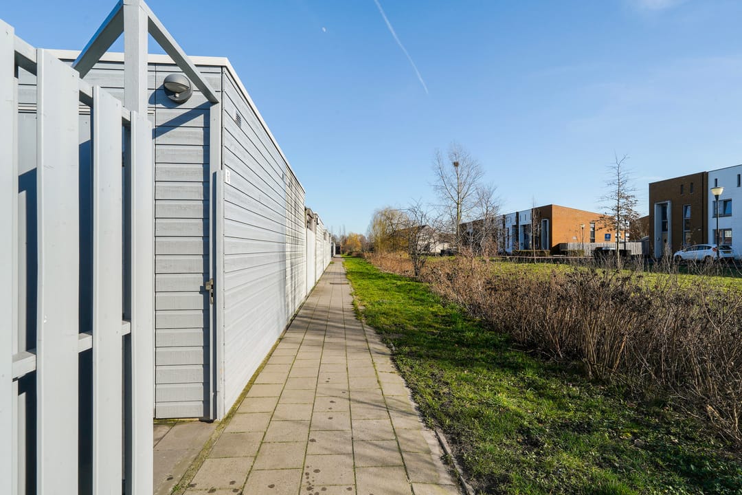 Spacious Family Home with South-Facing Garden in Landgoed Driessen — 44